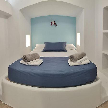 Blue Mare Apartments On The Beach Firopotamos Ruang foto