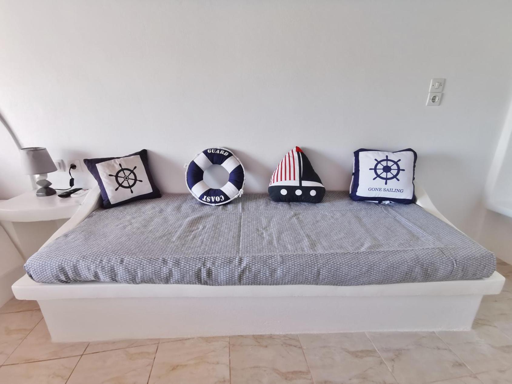 Blue Mare Apartments On The Beach Firopotamos Ruang foto