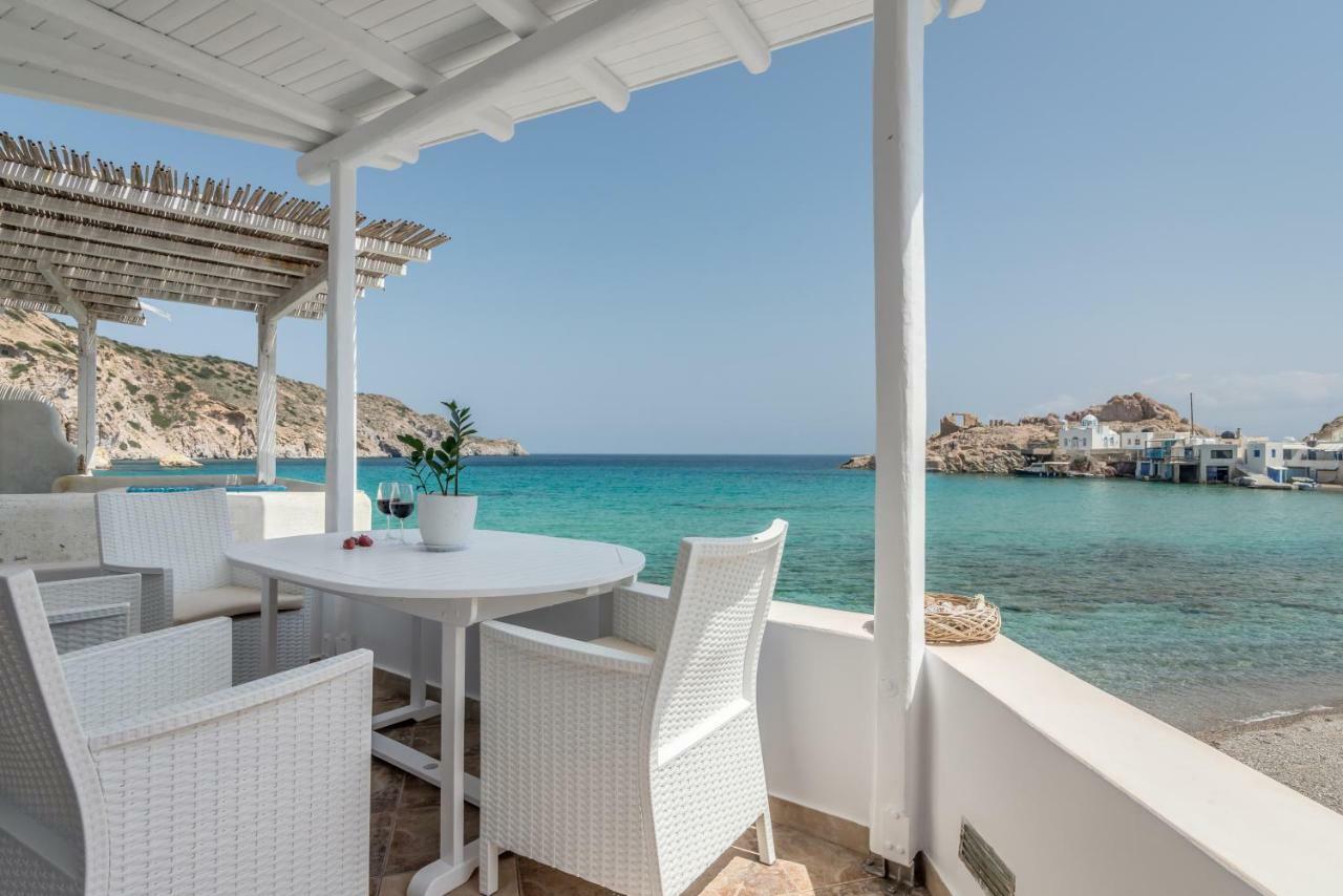 Blue Mare Apartments On The Beach Firopotamos Bagian luar foto